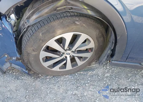 2021 Subaru Outback Premium z USA, uszkodzony, nr VIN 4S4BTADC3M3113743